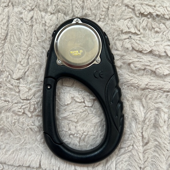 Field & Stream carabiner clip on watch compass, black,  New - Picture 3 of 16